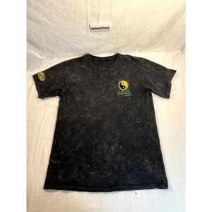 Petal & Peacocks Graphic T-Shirt Adult Medium Gray Short Sleeve Shirt